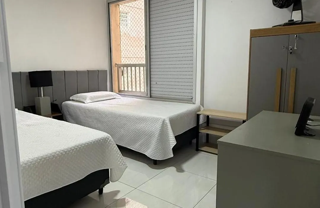 Lindo apartamento Guarujá Pitangueiras -3 Dormitórios 80 metros da praia-1
