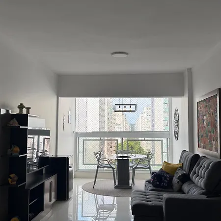 Lindo apartamento Guarujá Pitangueiras -3 Dormitórios 80 metros da praia-2